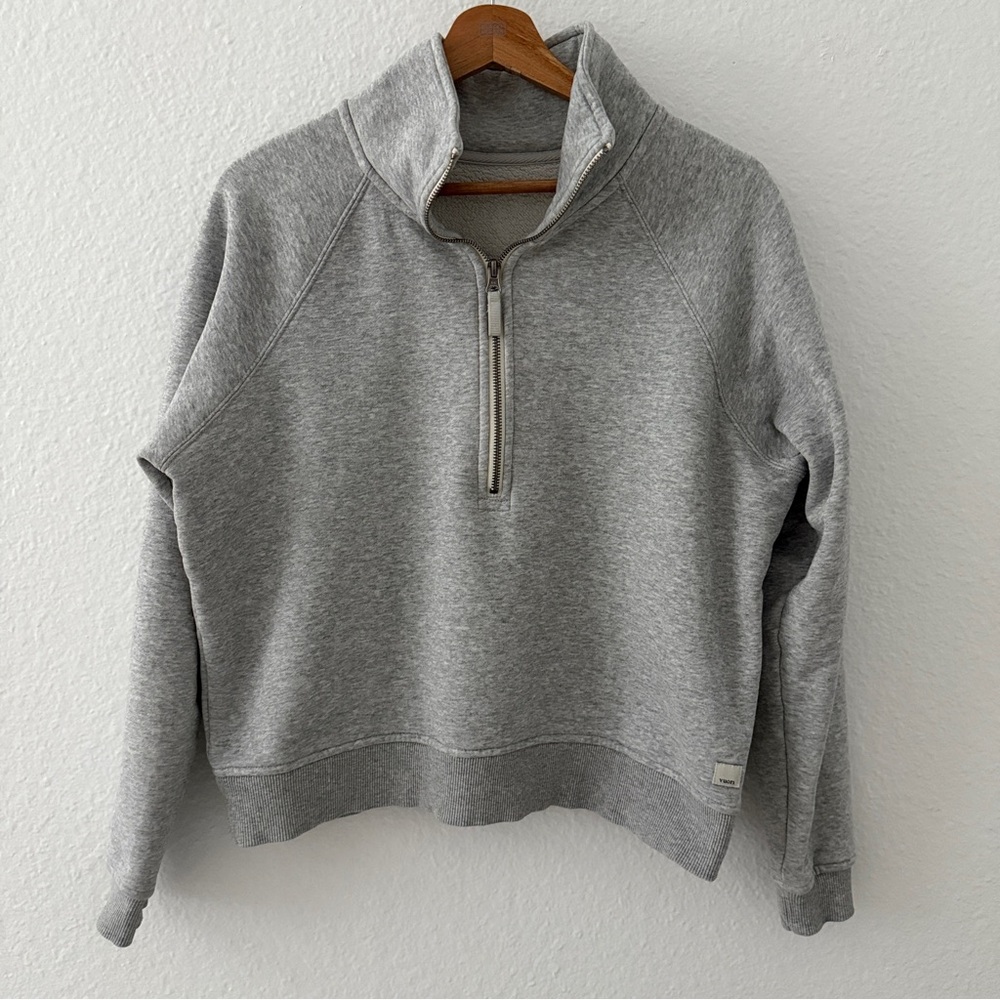 Vuori Restore Half- Zip Neck Sweatshirt, size S Small, good condition.